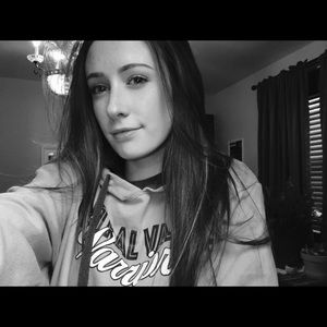 Meet your Posher, Hailey